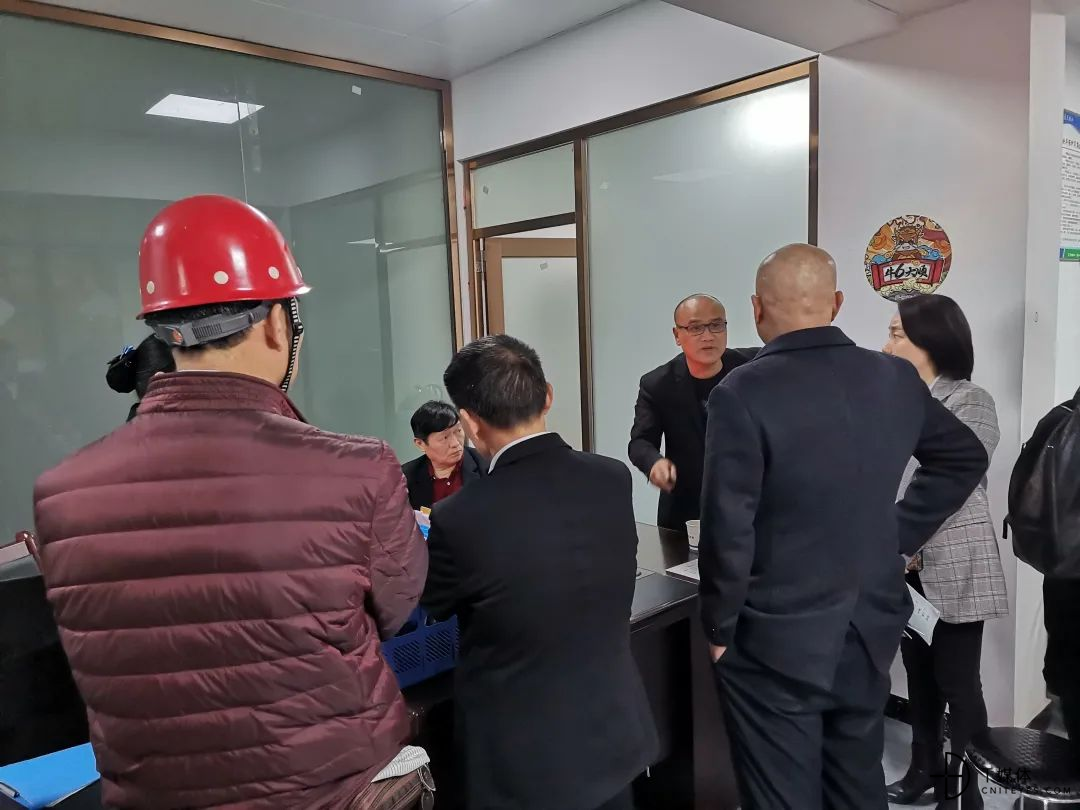 配图5 : 紫旭名园智慧小区建设项目运维现场.jpeg